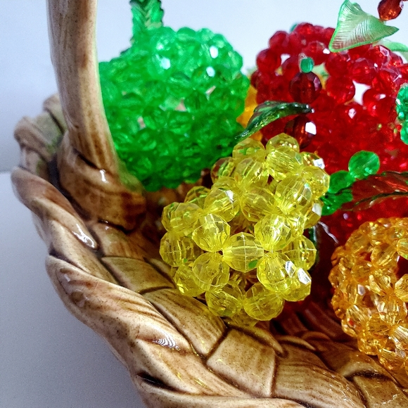RARE VTG Woven Basket w/ Handle Ceramic Signed Beaded Fruits Included (7pcs) - Picture 6 of 16
